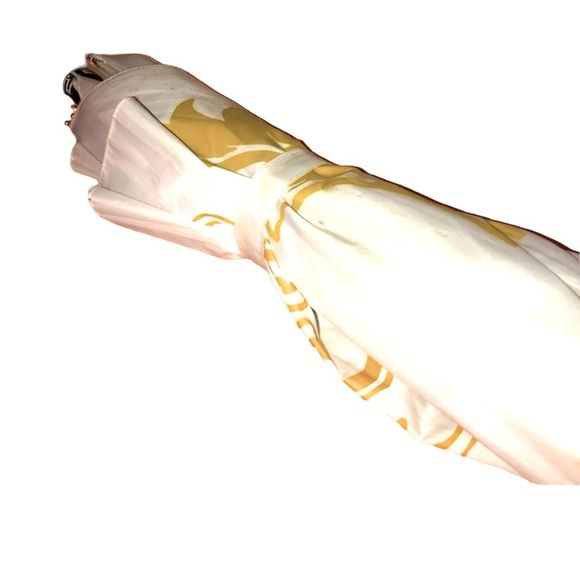 Versace Medusa Limited Fragrance Collection - 31" Large Umbrella. White and Gold - Picture 10 of 10